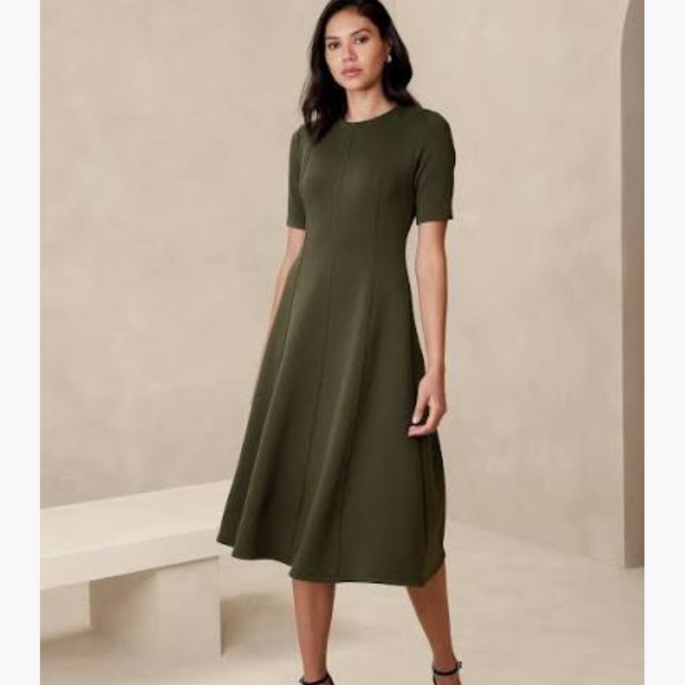 Elegant Green Women's Dress. Banana Republic Factory